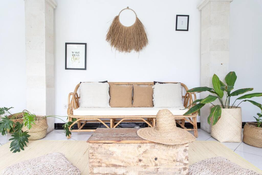 Villa Lovely, Boho In Prime Location Seminyak (Bali)